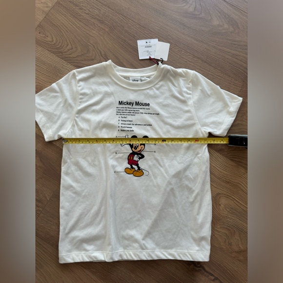 NWT Official Disney Parks Mickey T-Shirt- S - Picture 2 of 4